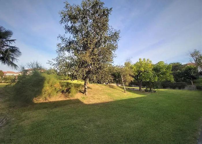 Apartament A Avec Piscine Et A Cote De La